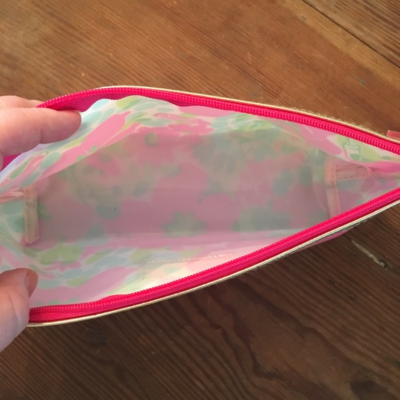 Lilly Pulitzer for Estée Lauder Makeup Bag - Picture 4 of 7